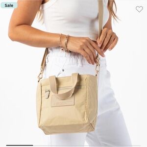 NWT Aloha Collection Monochrome Crossbody Purse